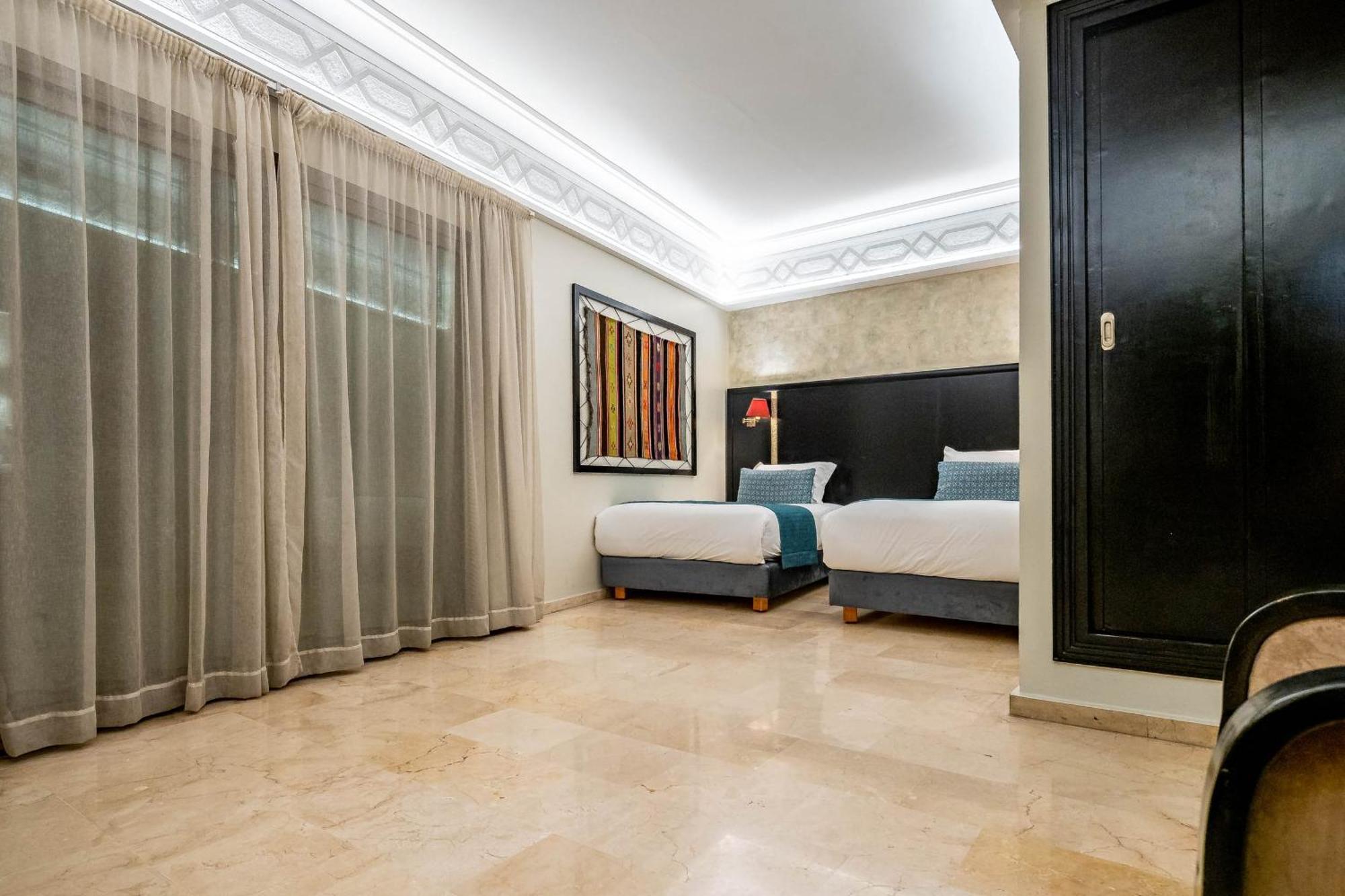 Diwan Hotel 4*