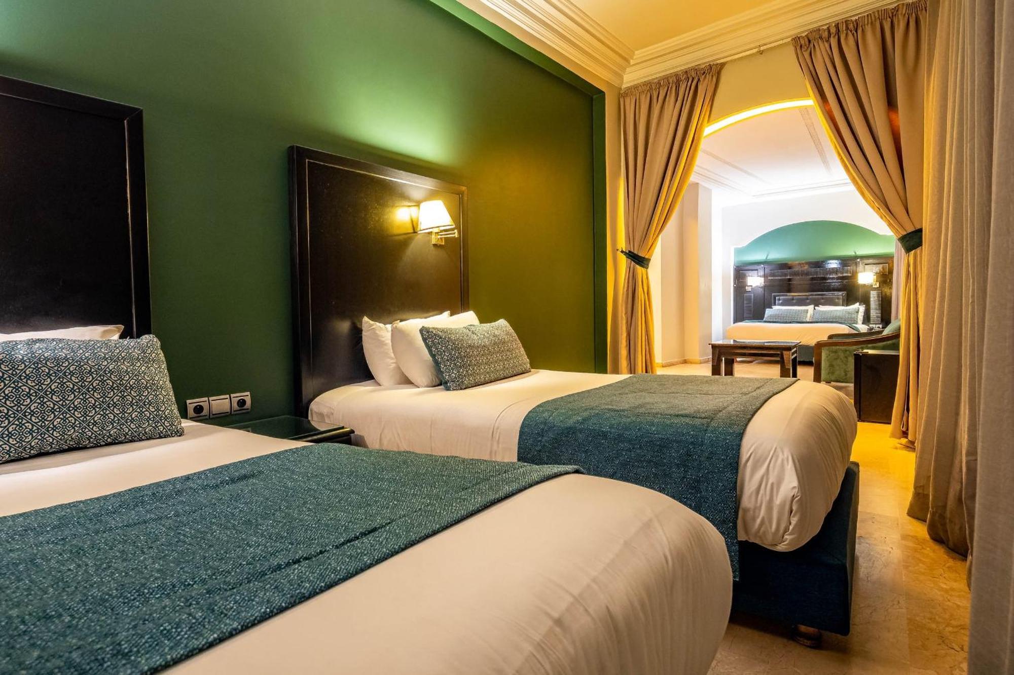 Hotel Diwan 4*