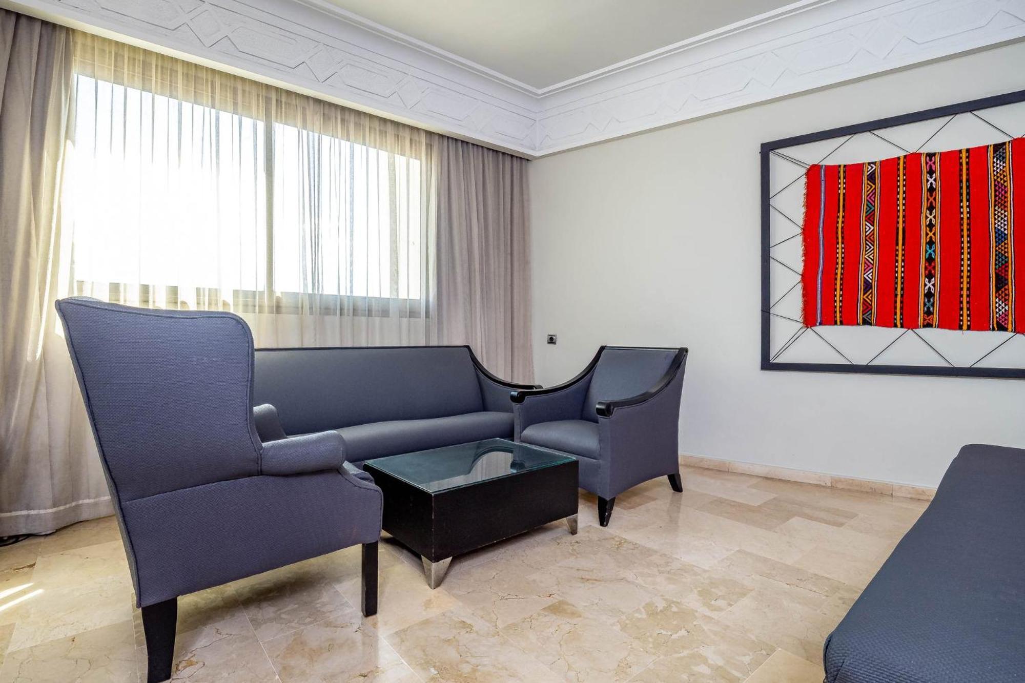 Hotel Diwan & 4*